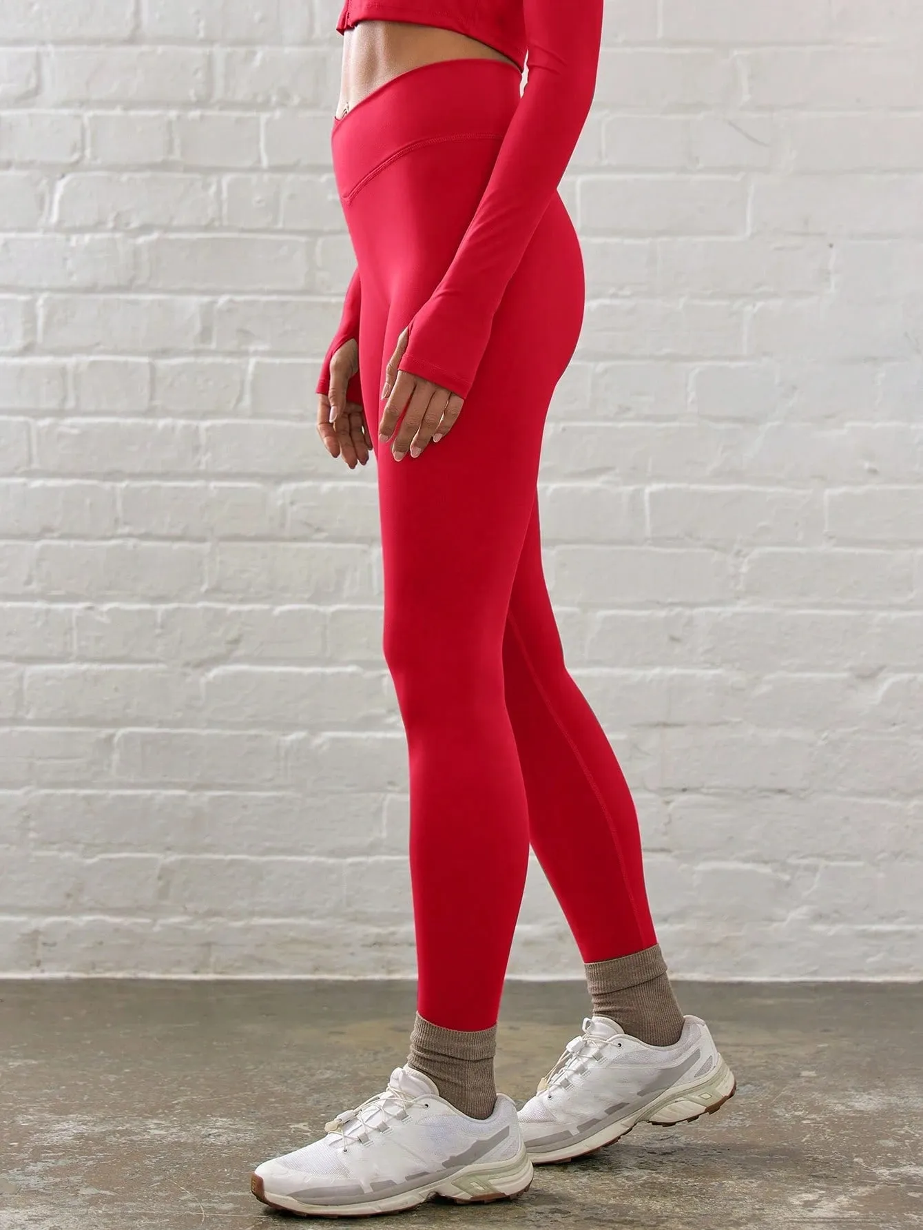 Sport Crossover High-Waist Leggings – Sculpting & Stretchy