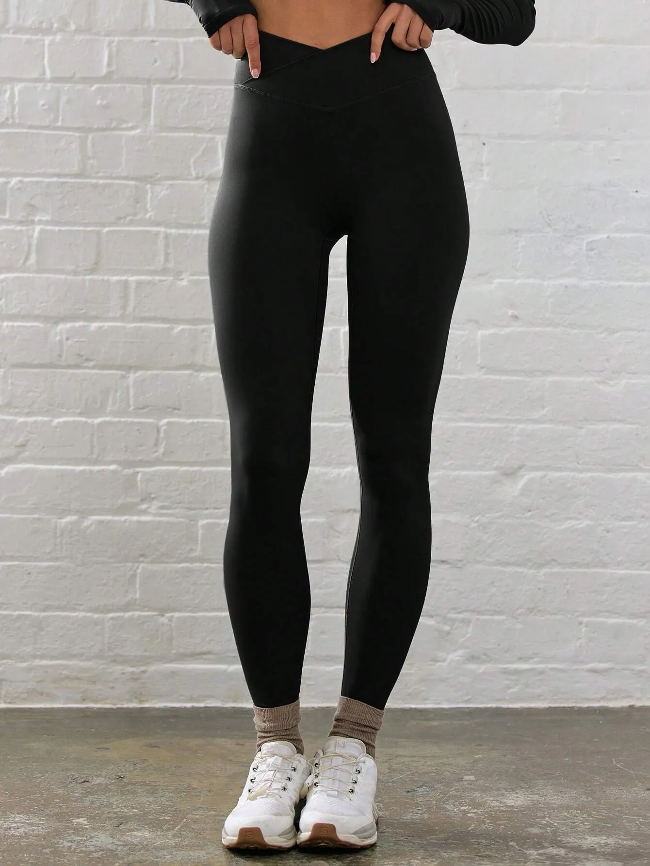 Sport Crossover High-Waist Leggings – Sculpting & Stretchy