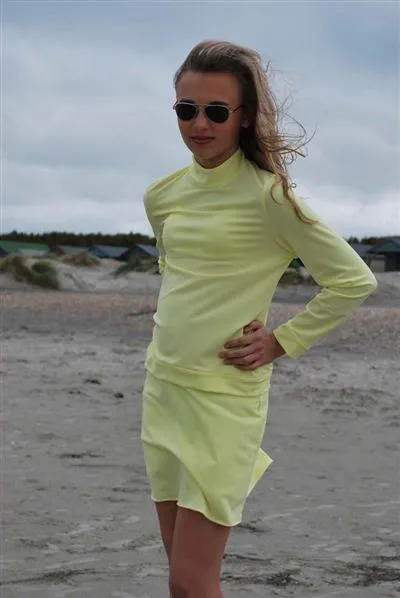 Teenage Unisex Long Sleeve Turtle Neck Top – UPF 50 